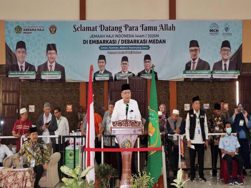 Sambut Kepulangan Jemaah Haji asal Paluta, Effendy Pohan Doakan Jadi Haji Mabrur dan Cahaya Penerang