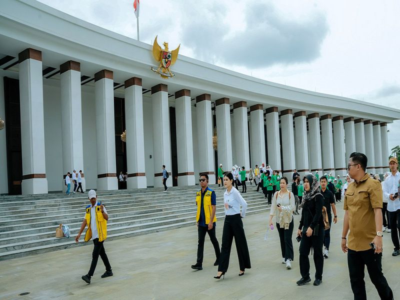 Kahiyang Ayu Bersama Ketua Dekranasda Seluruh Indonesia Berkunjung ke IKN