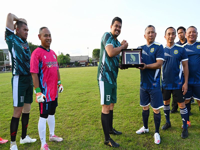 Laga Persahabatan Tim Pemprov Sumut dan Tim Lantamal I Belawan Berakhir Imbang 2-2