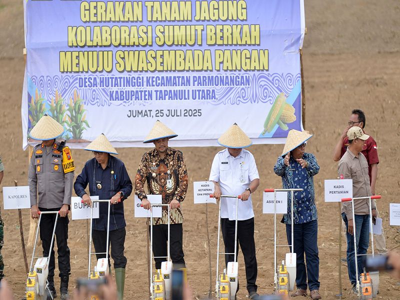 Dengarkan Keluhan Petani Taput, Gubernur Bobby Nasution Beri Solusi dan Respons Cepat