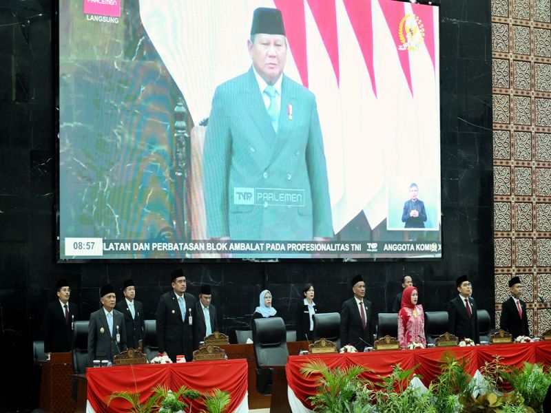 Gubernur Sumut Bobby Nasution dan Wagub Surya Dengarkan Pidato Presiden RI dalam Rangka HUT ke-80 RI