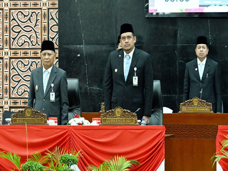 Gubernur Sumut Bobby Nasution dan Wagub Surya Dengarkan Pidato Presiden RI Tentang R-APBN 2026