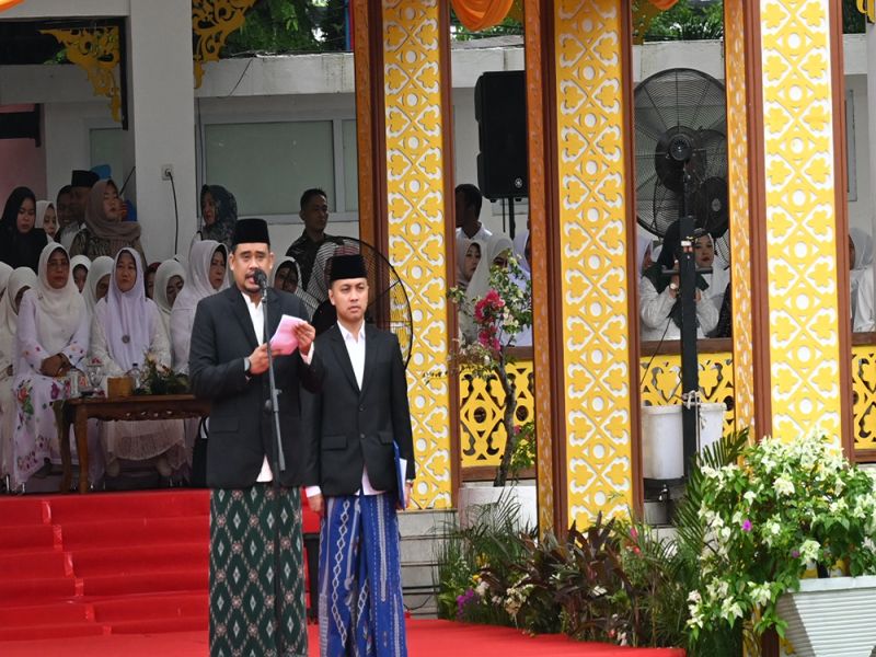 Peringatan Hari Santri 2025, Gubernur Bobby Nasution Minta PBG Pondok Pesantren Digratiskan